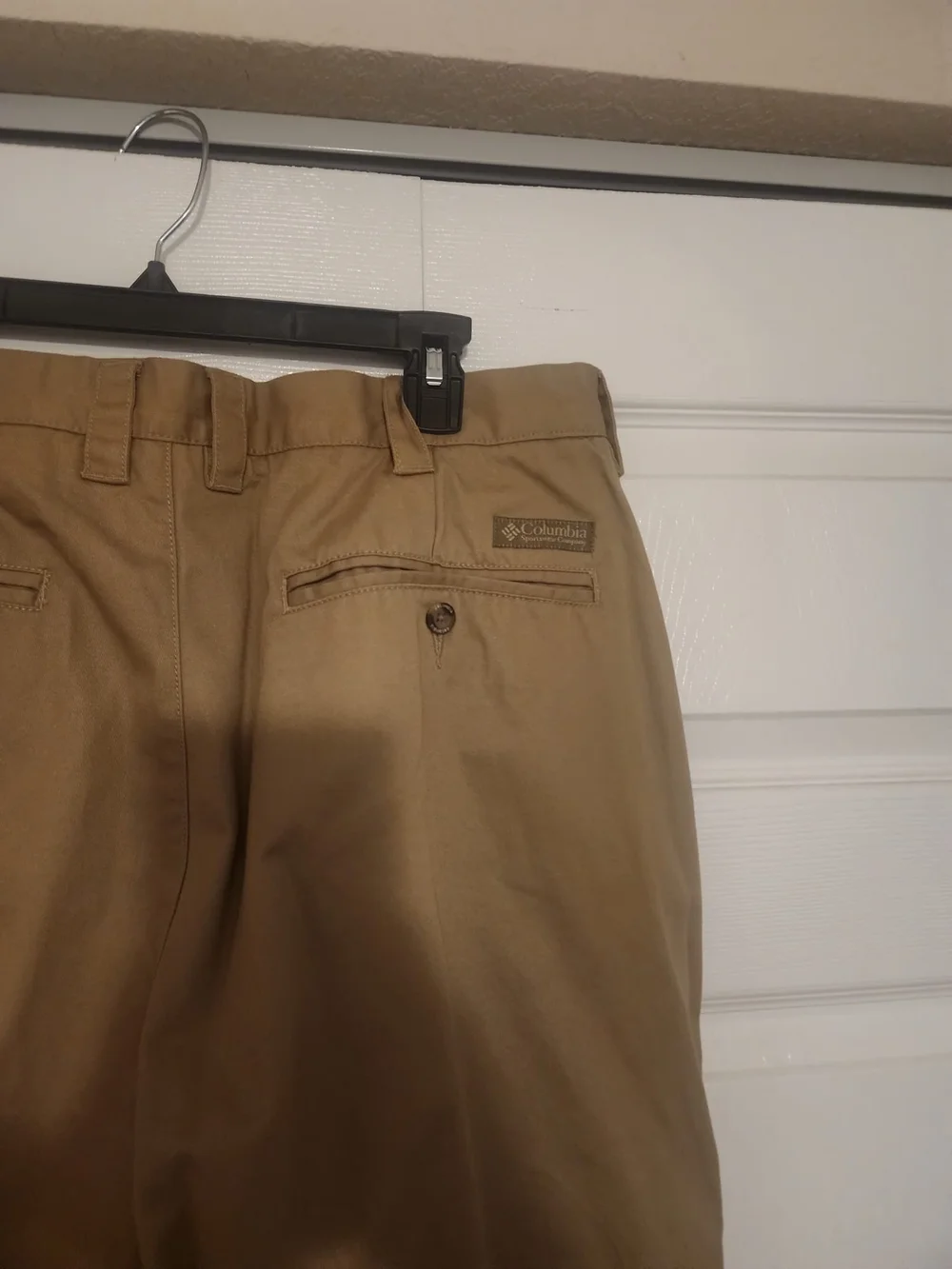 Columbia Men's Khaki Tan Chino Pants
